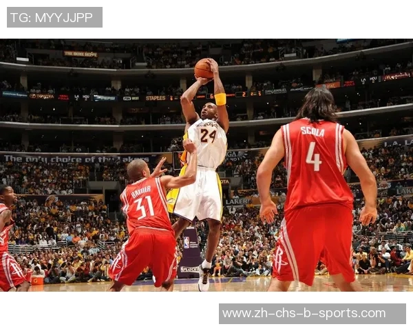 2009年湖人对火箭经典对决回顾及赛季精彩瞬间分析